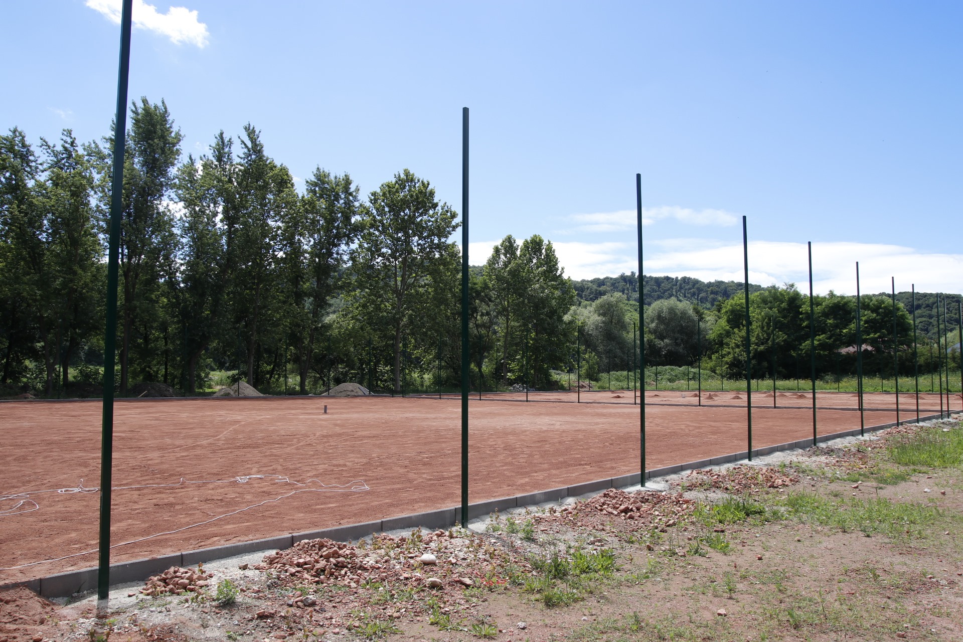 https://kolorline.hu/Hamarosan elkészülnek az új teniszpályák Kazincbarcikán