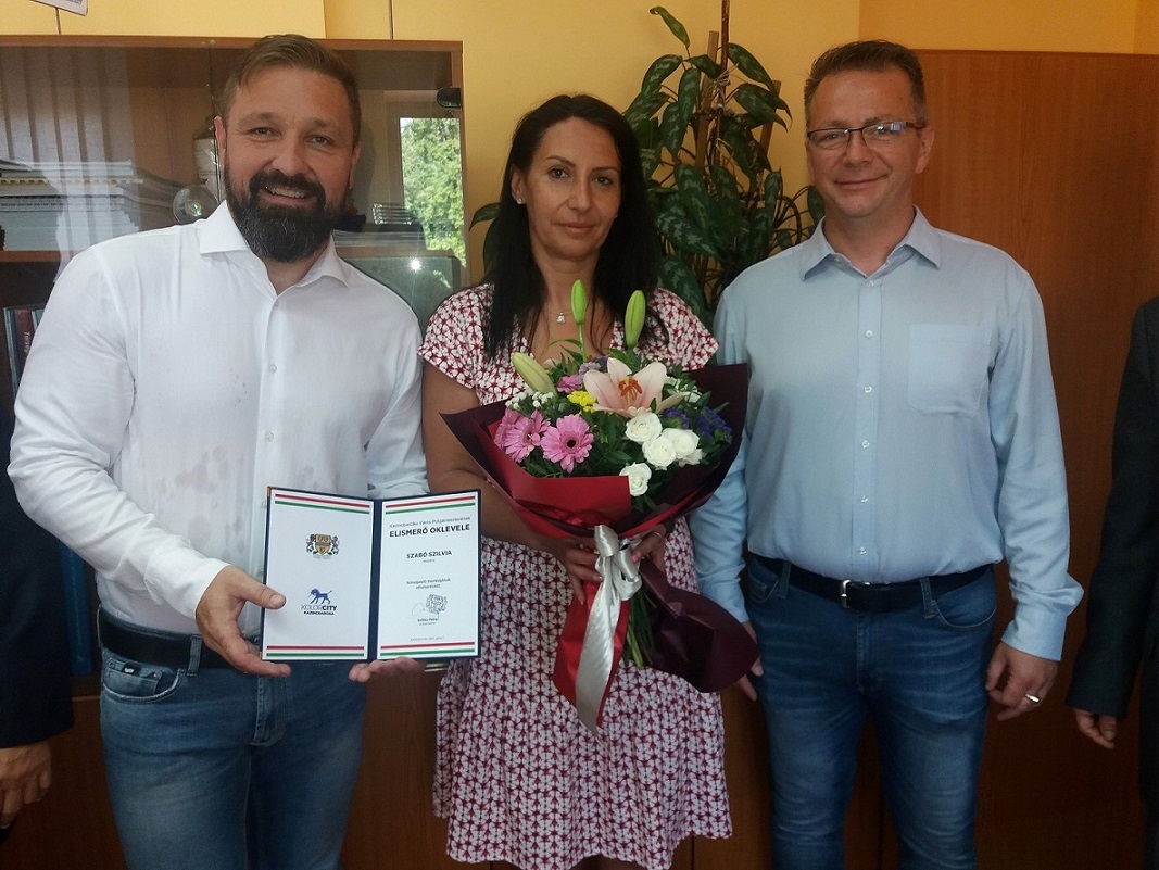 https://kolorline.hu/Köztisztviselői nap - Szabó Szilvia kapta Kazincbarcika Város Polgármesterének Elismerő Oklevelét