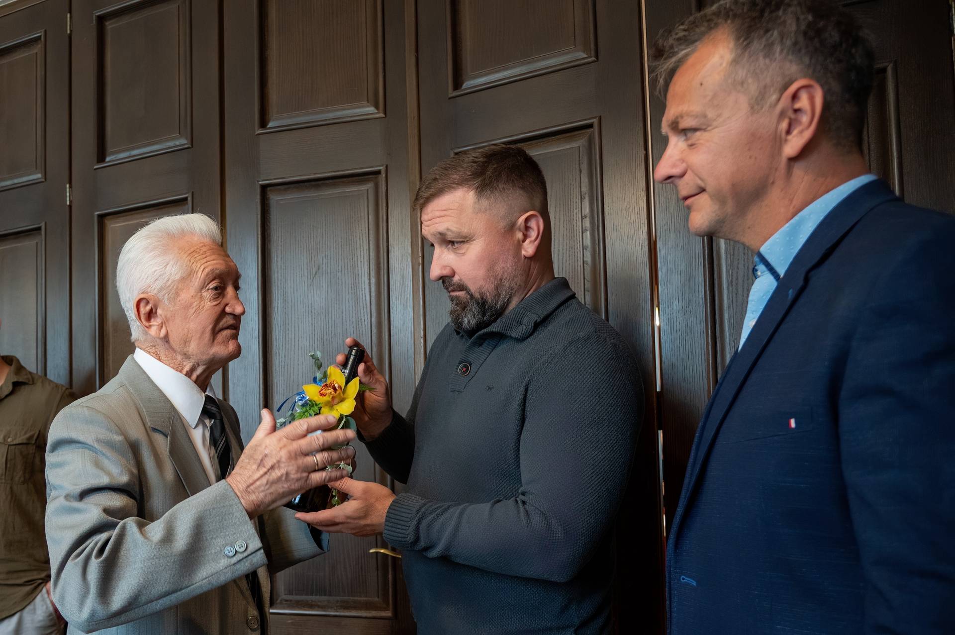 90 éves Eördögh Lajos köszöntése – Ambrózia Étterem