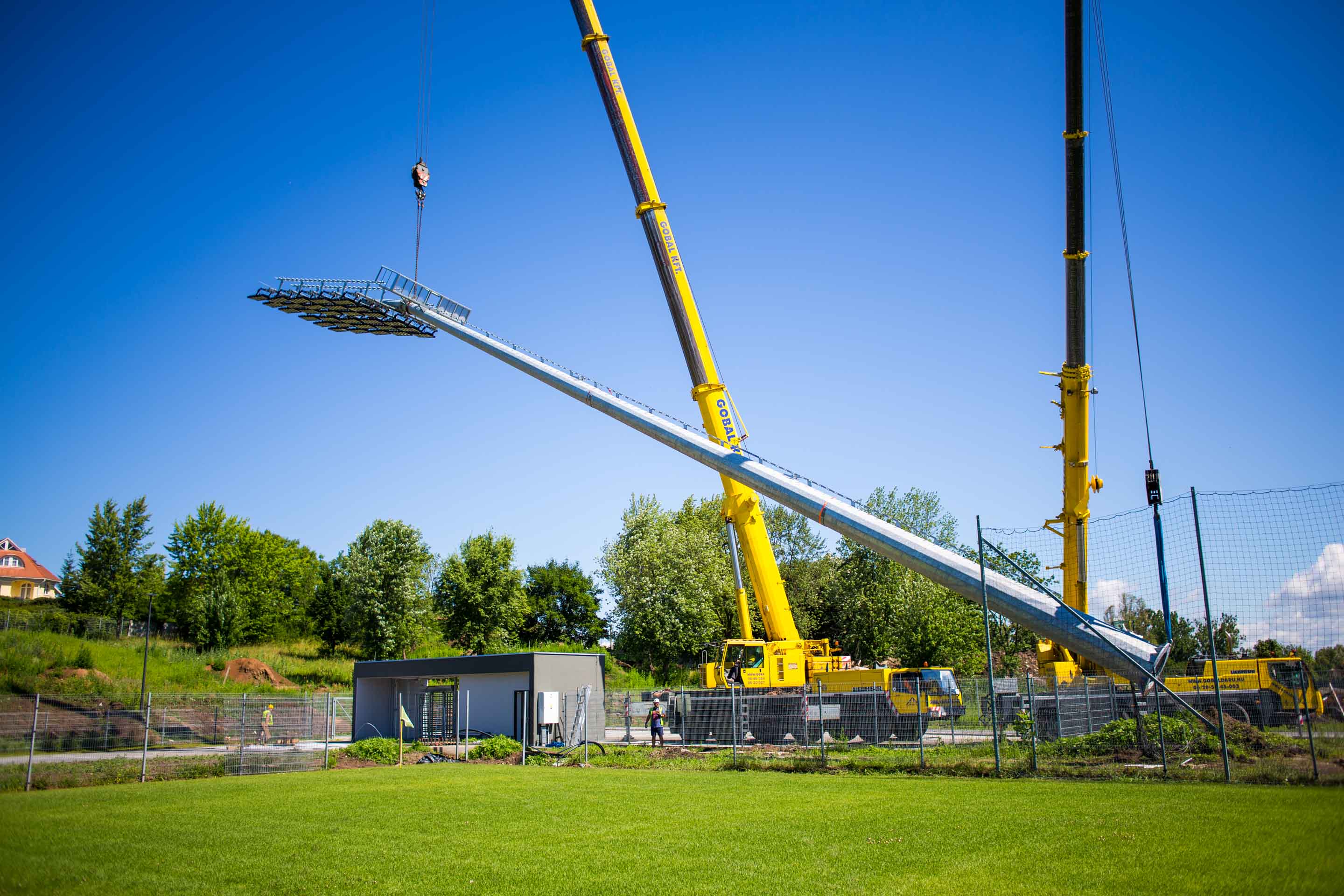 Kolorcity Kazincbarcika SC - fényforrások kihelyezése a stadionban