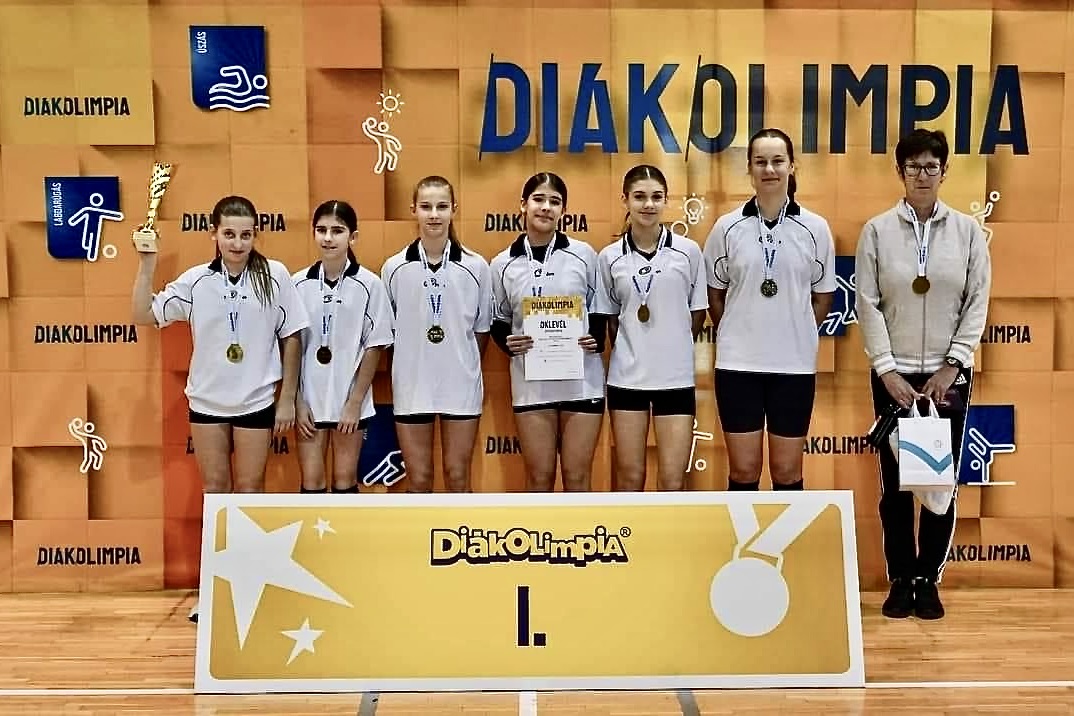 https://kolorline.hu/Ismét diákolimpiai bajnokok a kazincbarcikai floorballos lányok
