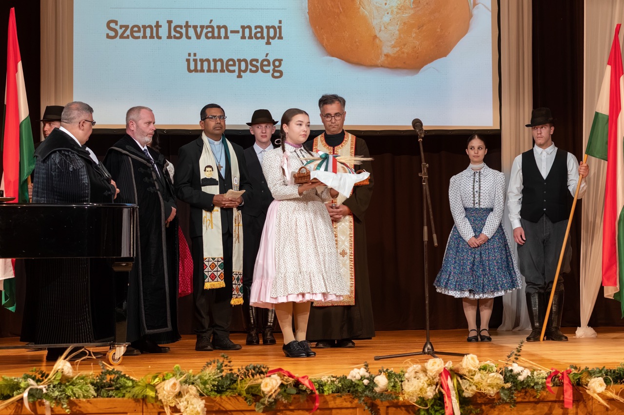 Ünnepi képviselő-testületi ülés – Egressy B. Művelődési Központ