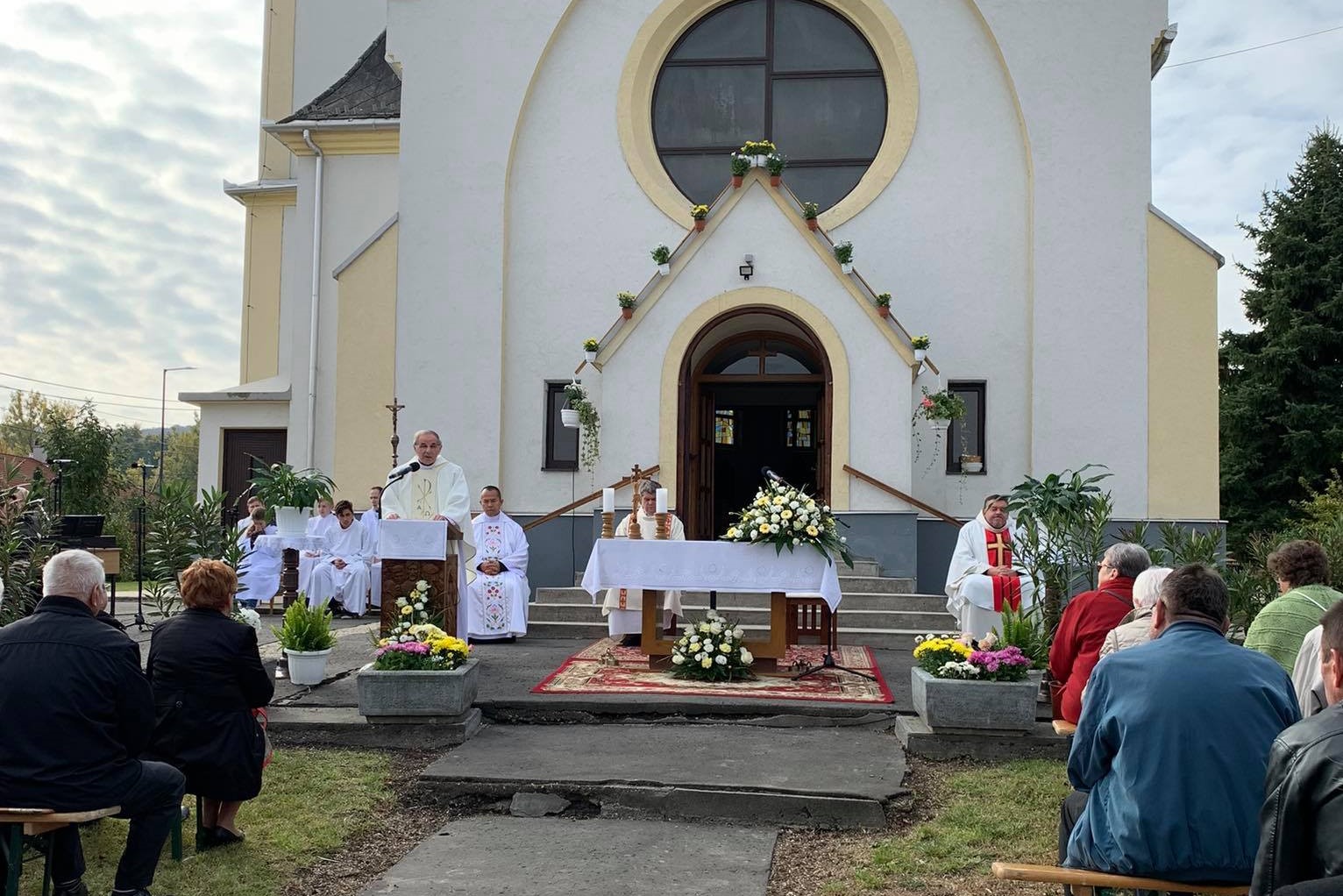 Búcsú az Avilai Szent Teréz római katolikus templomban