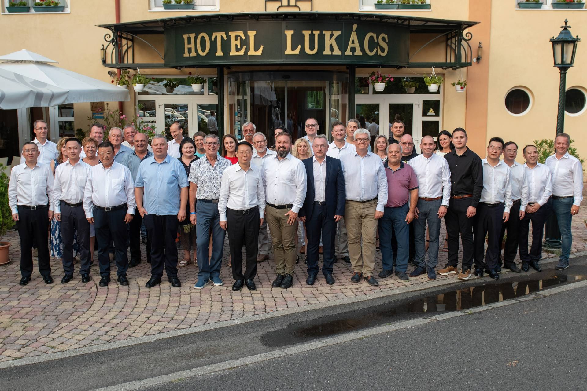 Kínai és a testvérvárosok delegációi - Hotel Lukács