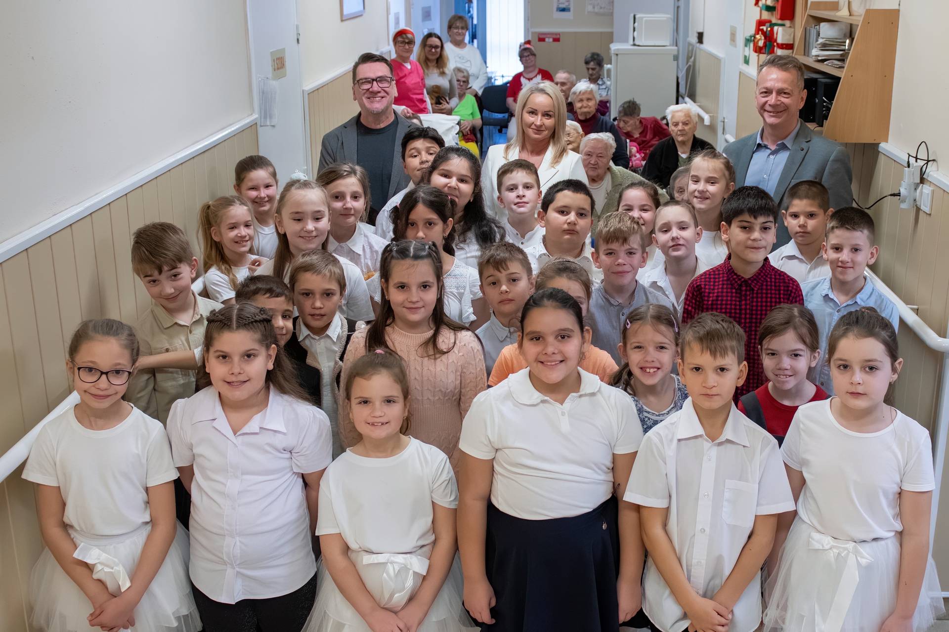 Idősek karácsony – II. Sz. Idősek Otthona