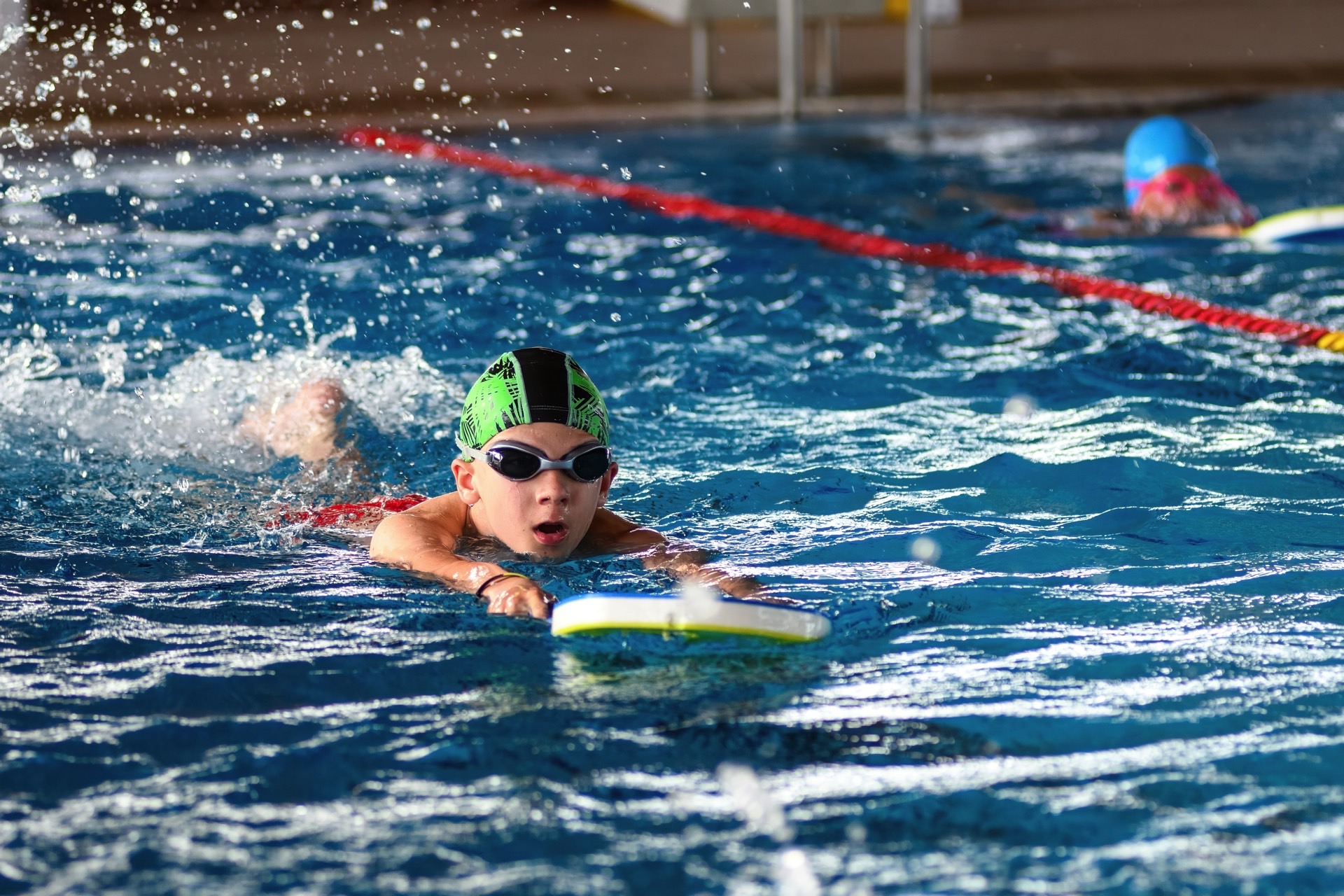 https://kolorline.hu/Ingyenes úszásoktatás — mintegy 160 kisdiák sajátíthatja el a sportág alapjait