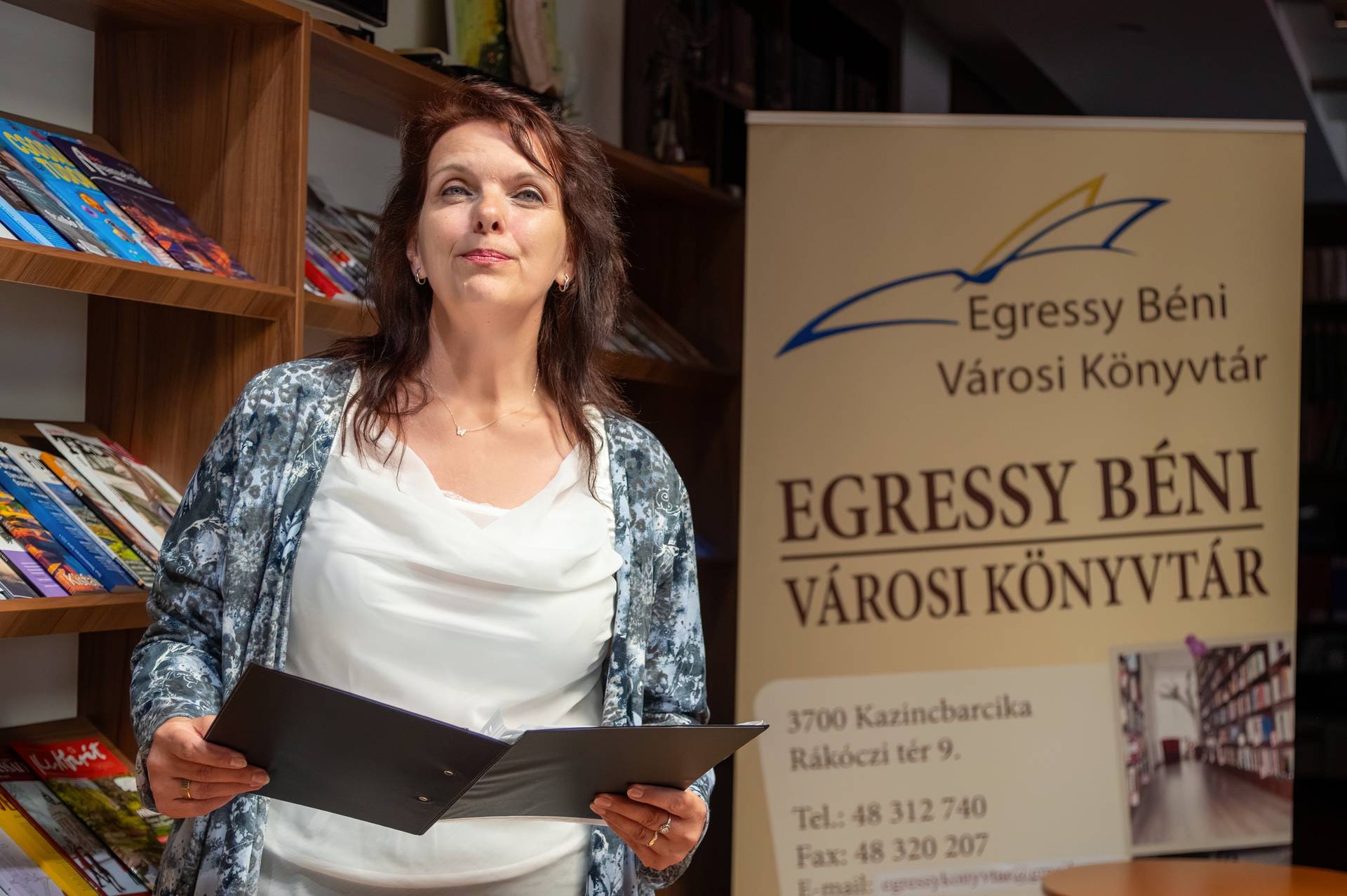 Könyvtári teadélután a Kazinci Klub tagjaival – Egressy B. Városi Könyvtár