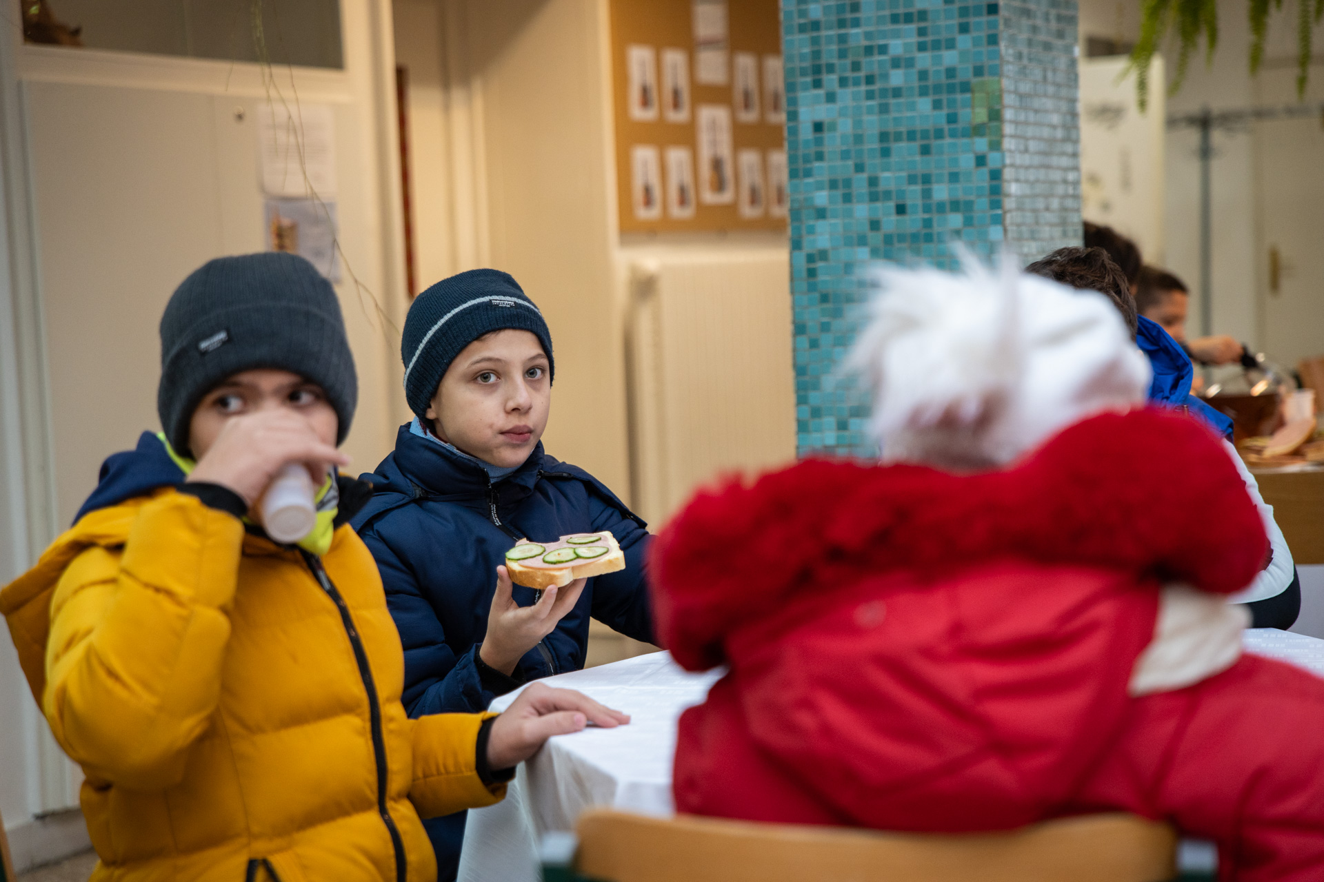 Nagycsaládosok karácsonya a Kodályban és csomagosztás a Menedékhelyen