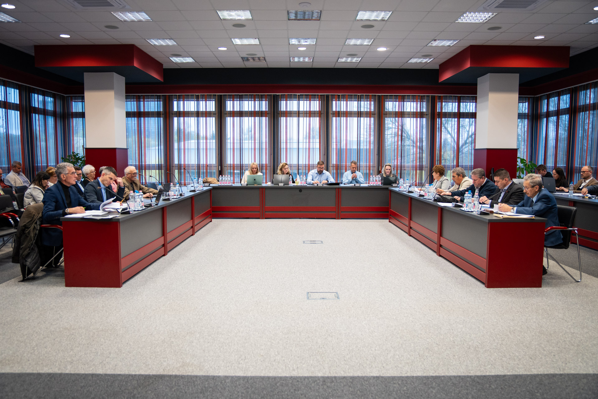 Rendkívüli képviselő-testületi ülés - Városháza