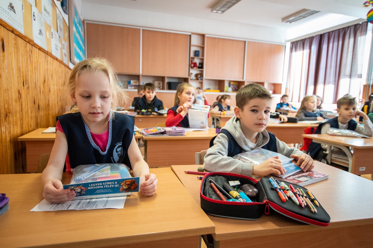 https://kolorline.hu/Jól tanulóknak ösztönzés, rászorulóknak segítség - népszerűek az új támogatások Kazincbarcikán