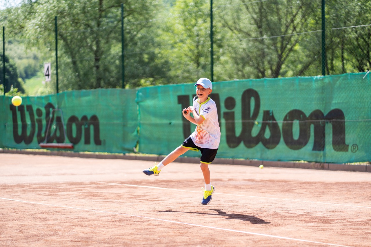 https://kolorline.hu/Rekordfeszegető kazincbarcikai szereplés a Tenisz Diákolimpián