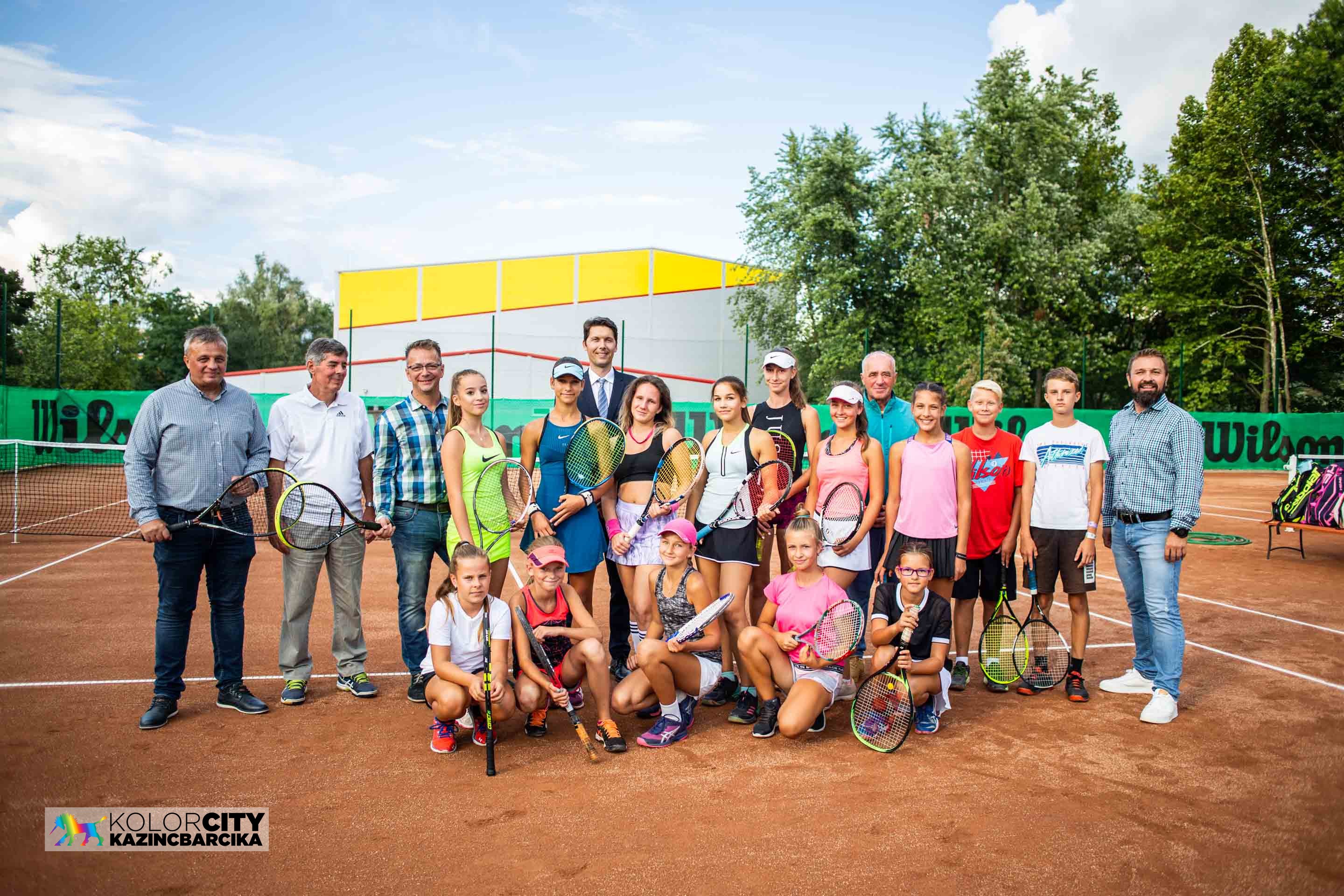 https://kolorline.hu/Átadták az új teniszpályákat
