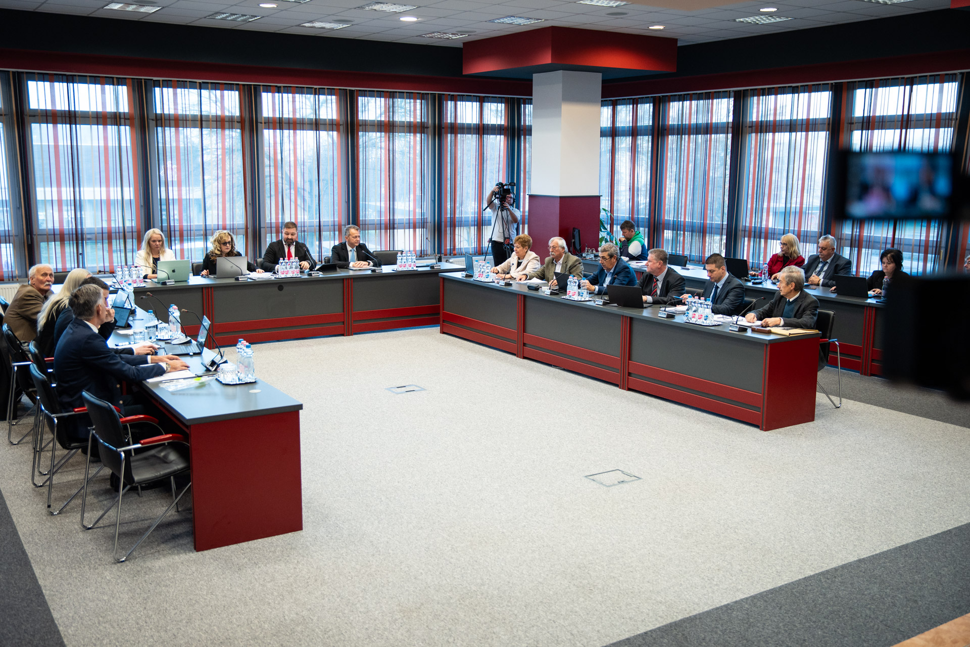 Képviselő-testületi ülés - Városháza