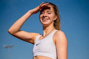 https://kolorline.hu/Tóth Anna világbajnoki bronzérmes 100 m gáton