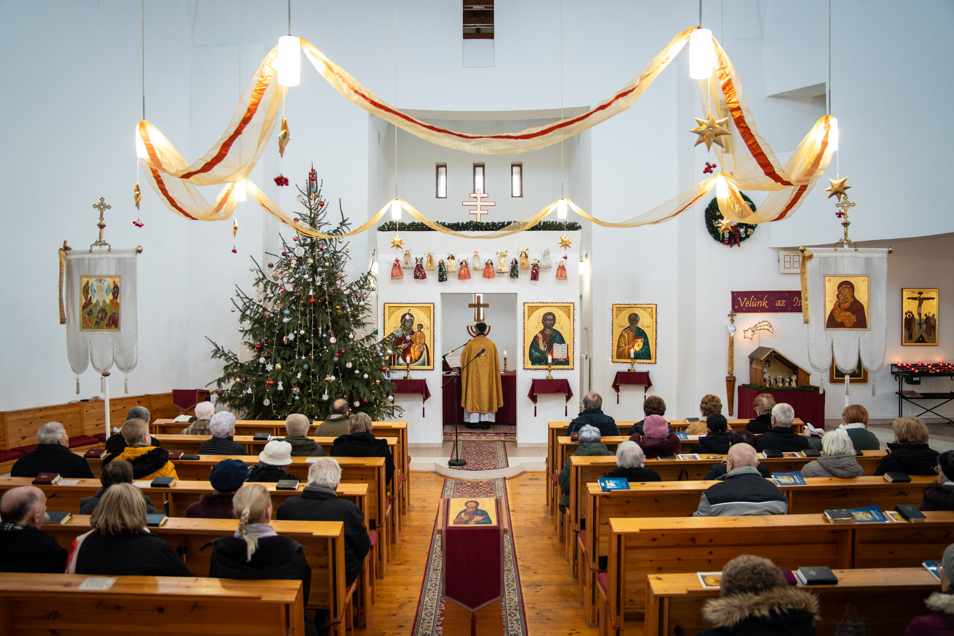 Vízszentelés, vízkereszti hagyományok - Szent János templom; Városi Könyvtár
